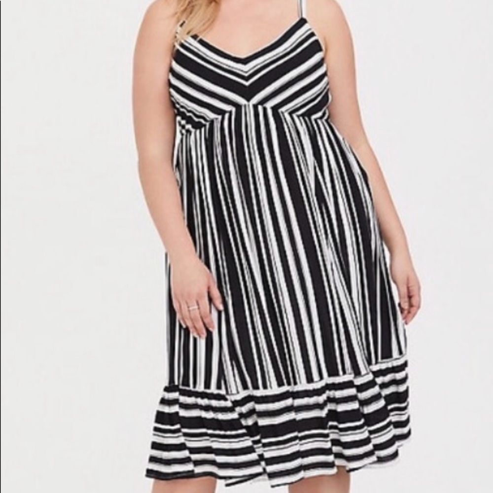 Torrid black and white dress